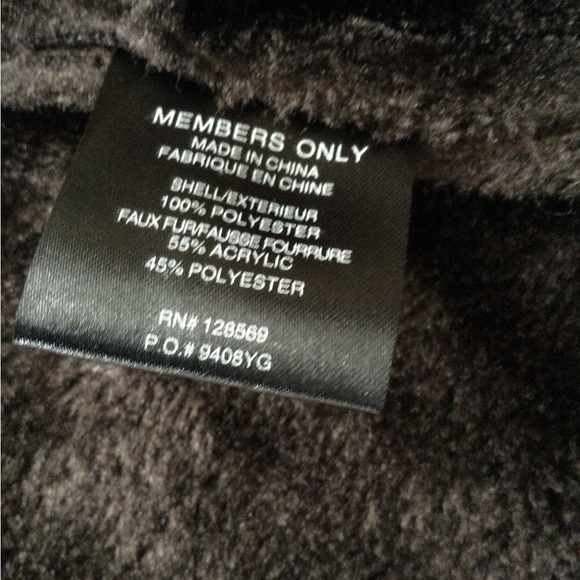 Fun faux leather and fur vest - Picture 11 of 11